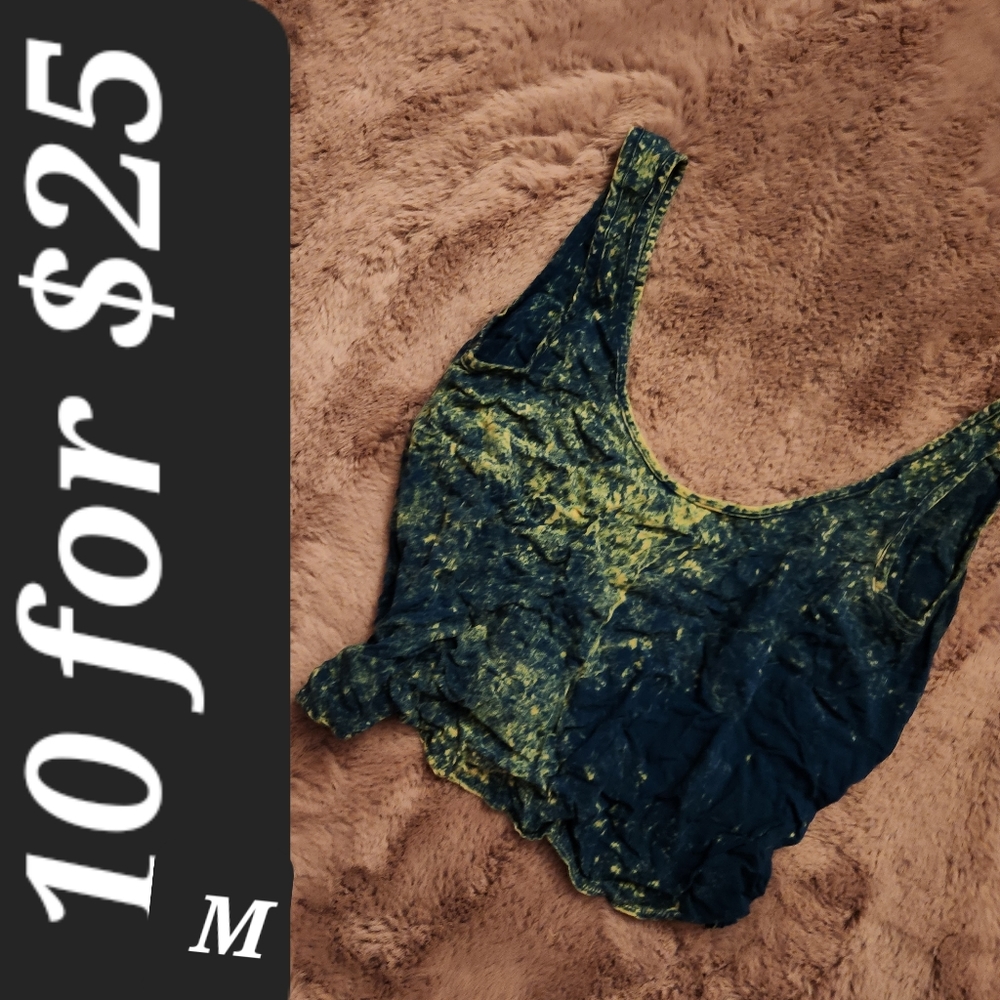 Love square crop tank